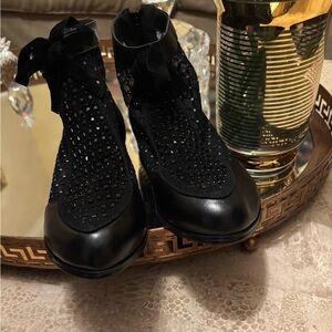 Elegant Black Women's Shoes